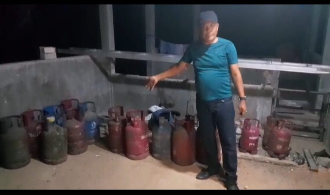 Bahaya!Diduga Gudang Pengoplosan Gas Bebas Beroperasi Di Nes Jaluko,Gabungan Wartawan Dan LSM Berhasil Menemukanya