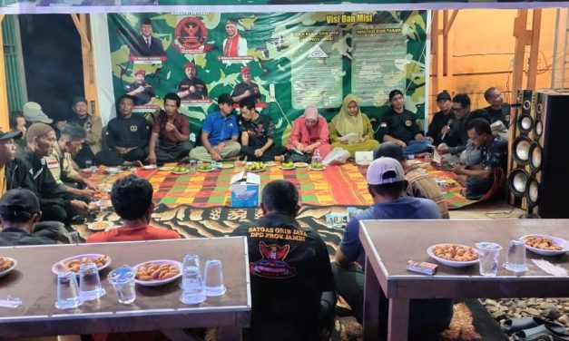 Bahas Pelanggar Aturan Gubernur Oleh Perusahaan Batu Bara Bersama Grib Kec. Tengah Ilir.