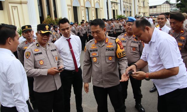 Cegah Judol, Kapolresta Jambi Bersama Sipropam Gelar Gaktibplin Cek Hp Seluruh Personil