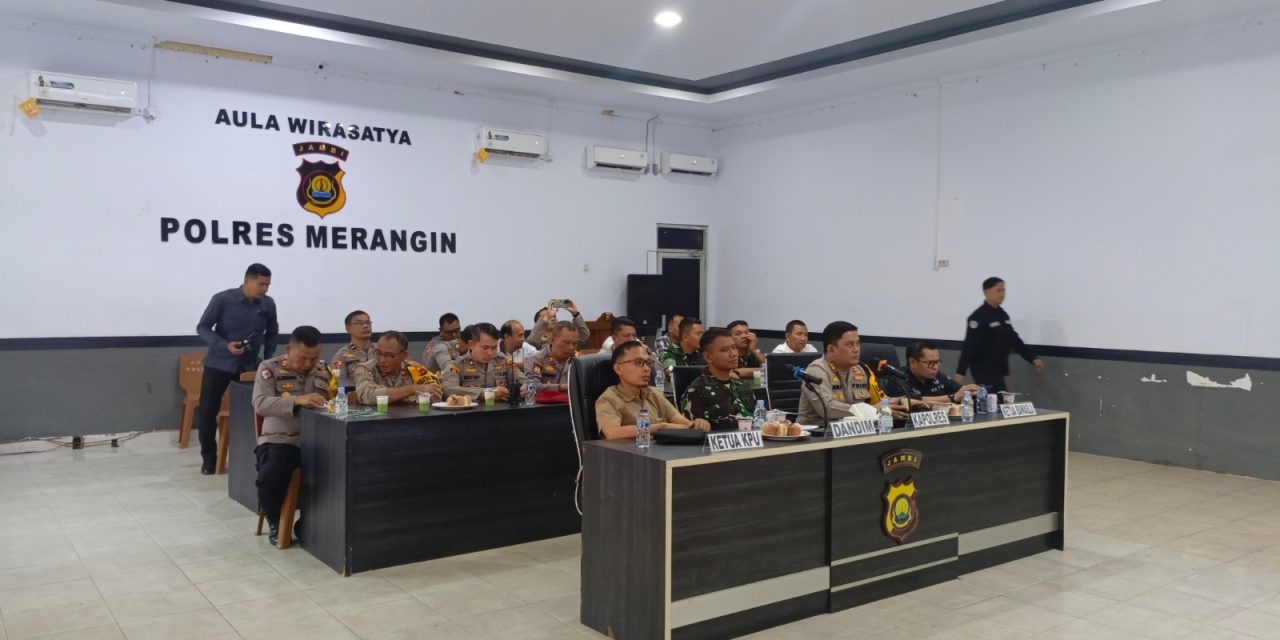 Dandim 0420/Sarko Laksanakan Vidcon Perkembangan Situasi dan Kesiapan Satwil dalam Pengamanan Pemungutan dan Perhitungan Suara Pilkada 2024 di Kabupaten Merangin