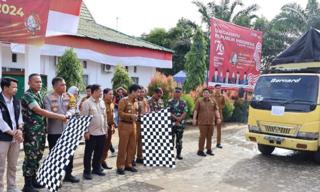 KPU Muaro Jambi Mendistribusikan Seluruh Logistik Surat Suara Dari Gedung Penyimpanan Menuju Kantor Desa dan Kelurahan yang Tersebar di 11 Kecamatan Pilkada Serentak Tahun 2024.