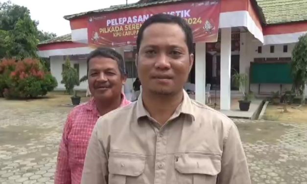 KPU Muaro Jambi mendistribusikan seluruh logistik surat suara dari gedung penyimpanan menuju kantor desa dan kelurahan yang tersebar di 11 kecamatan pilkada serentak Tahun 2024.