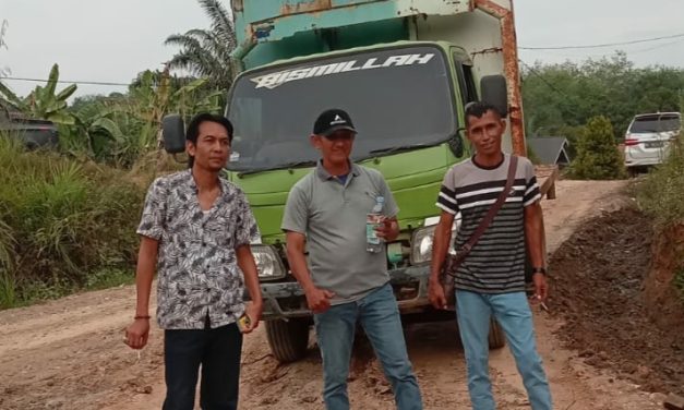 Ujang Duren, Petani Tak Lulusan Tinggi Hasilkan Omset Ratusan Juta Yang Dermawan
