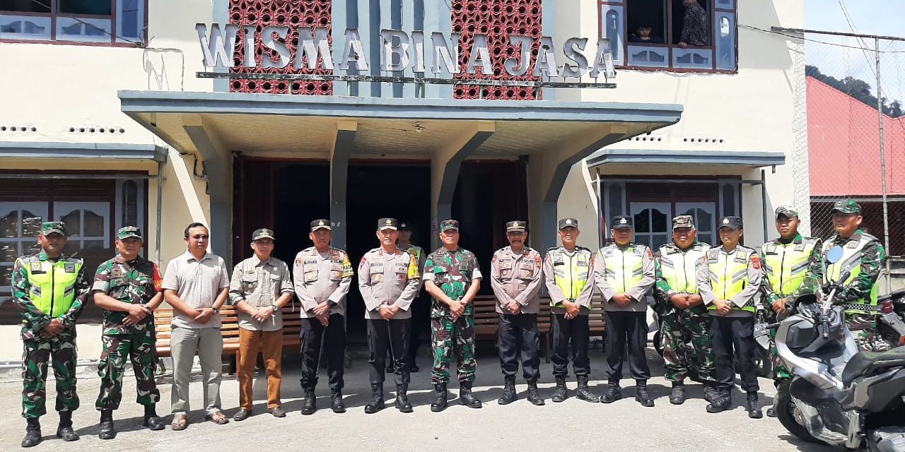 Patroli ke Sejumlah PPK, Danrem 042/Gapu pastikan Pilkada di Kab. Kerinci dan Kota Sungai Penuh Berjalan Aman dan Kondusif