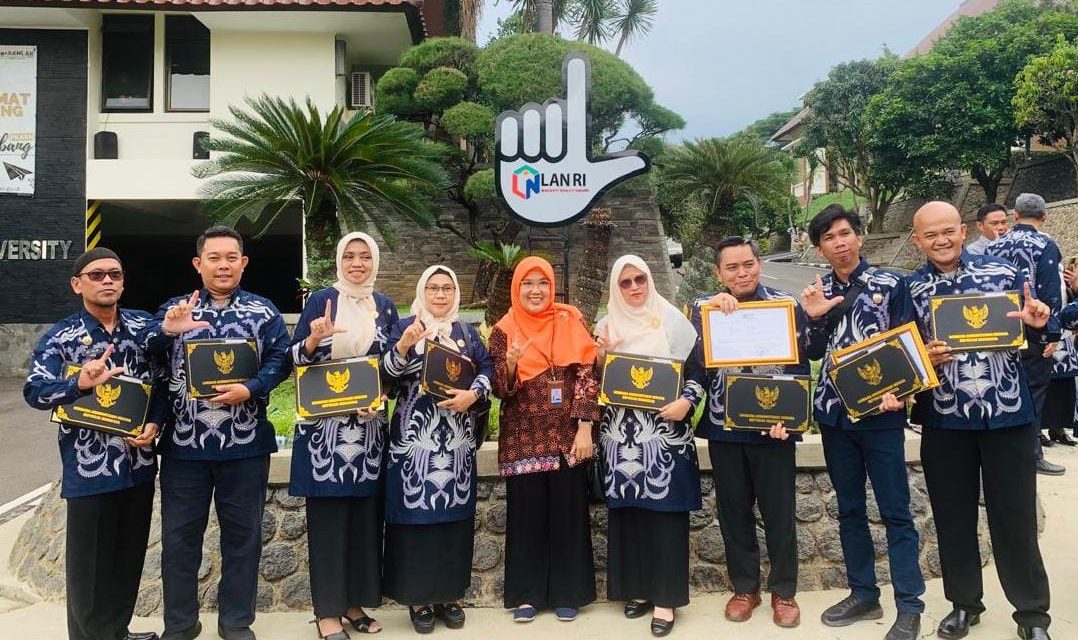 Sekdis Perkebunan dan Peternakan Kabupaten Muaro Jambi, Selesaikan Pelatihan Kepemimpinan Administrator (PKA) III Di Jatinangor, Kabupaten Sumedang, Provinsi Jawa Barat.