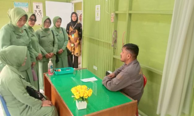 “Bazar UMKM, Layanan Pengobatan Gratis, dan Sunatan Massal Warnai HJK Ke-79 di RS DKT Bangko dengan Dukungan Dandim 0420/Sarko”