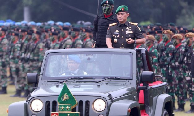 Puncak Peringatan Hari Juang TNI AD Ke-79, Kodam II/Sriwijaya Gelar Upacara, Baksos Kesehatan dan Stand UMKM