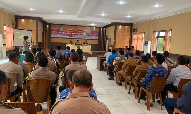 Sinergi Lintas Sektoral untuk Keamanan Sarolangun Pabung Kodim 0420/Sarko Hadiri Rapat Ops Lilin 2024