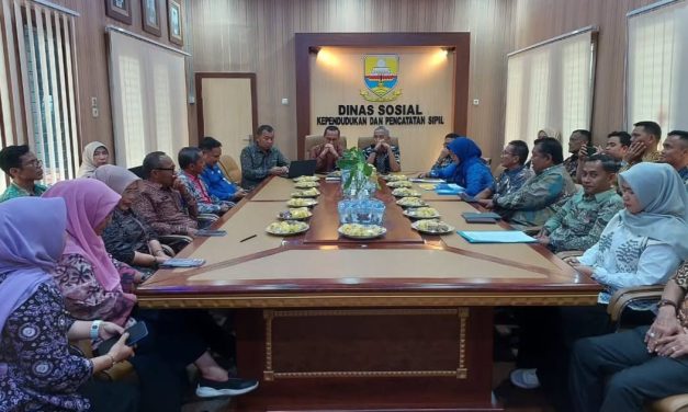 Dinas Sosial Dukcapil Provinsi Jambi menfasilitasi kunjungan kerja Dinas Sosial Sumatera Barat