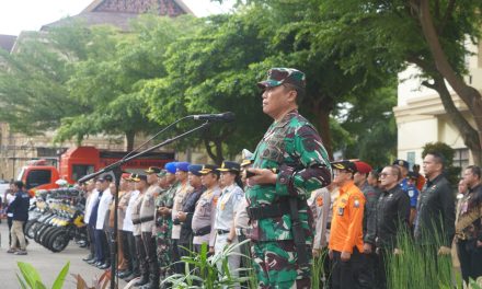 Komandan Korem 042/Gapu Pimpin Apel Gelar Pasukan Operasi Lilin 2024 di Jambi