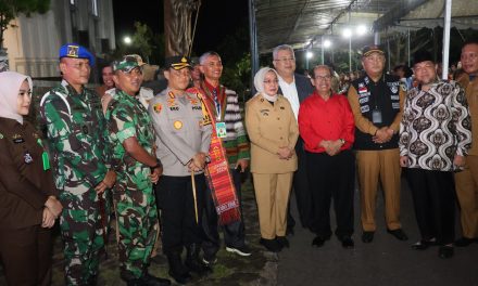 Kapolresta Jambi Bersama Forkopimda Tinjau Ibadah Malam Natal 2024 di 2 Gereja.