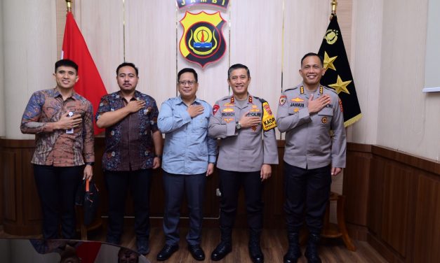 Kapolda Jambi Irjen Pol Drs. Rusdi Hartono, M.Si, Menerima Kunjungan Silaturahmi dari Anggota Komisi Kepolisian Nasional (Kompolnas)