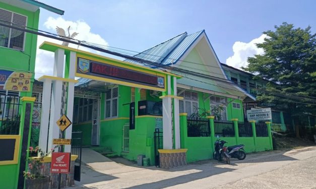 Diduga Seorang Guru SMPN 9 Kota Jambi Melakukan Perjokian Dalam Proses Belajar Mengajar