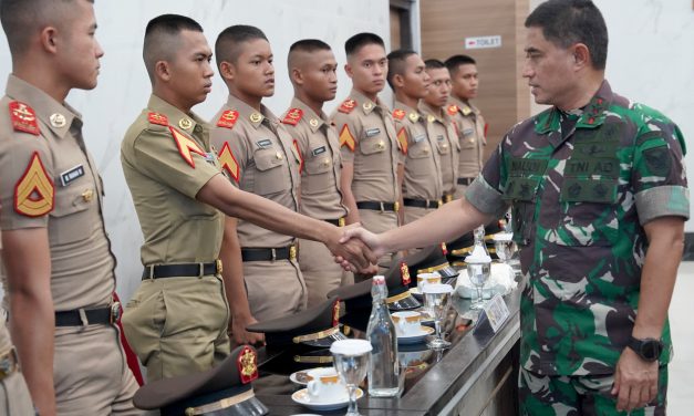 Inspirasi Kepemimpinan: Pangdam II/Sriwijaya Terima Audiensi Taruna Akademi Militer