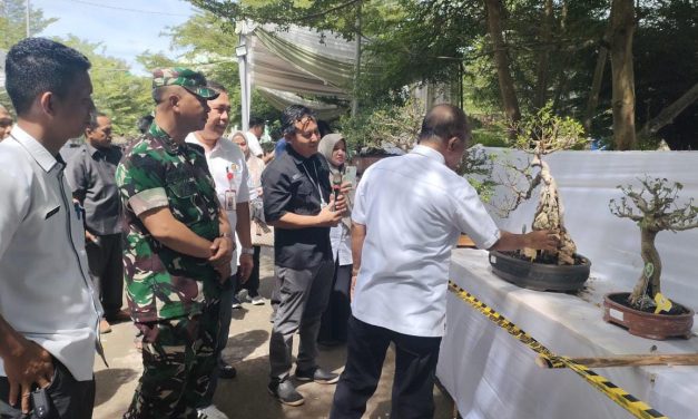 Pameran Bonsai Yang Penuh Pesona, Danramil 420-09/Bangko Ikut Meriahkan Pameran Dan Kontes Bonsai