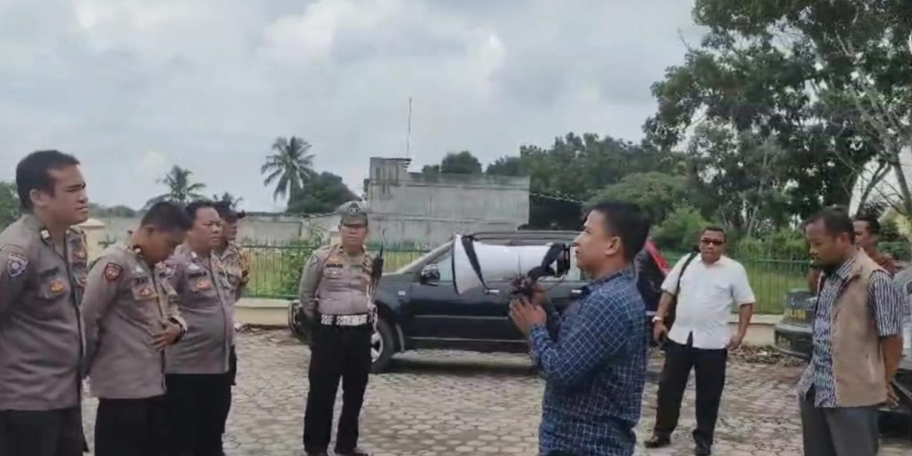 Protes AMUK: Hentikan Ilegal Logging di Balai Hutan Lindung Berbak