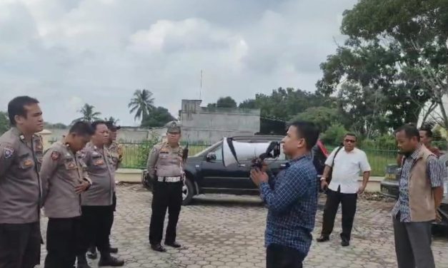 Protes AMUK: Hentikan Ilegal Logging di Balai Hutan Lindung Berbak