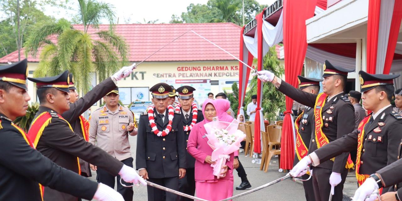 Kapolres Tebo Pimpin Upacara Korp Raport Kenaikan Pangkat Sebanyak 46 Personel Periode 1 Januari 2025