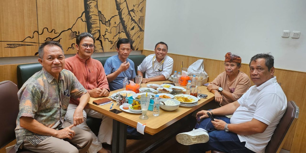 Jelang Akhir Tahun 2024 Sejumlah Pimpinan Pengurus dan Dewan Etik DPP SWI (Sekber Wartawan Indonesia) Gelar Bincang Siang Bersama