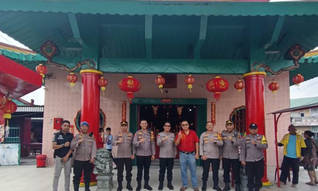 Kapolresta Jambi Bersama PJU Kunjungan Ke Beberapa Tempat Peribadatan Umat Budha Perayaan Imlek 2576 ,Pastikan Situasi Kamtibmas