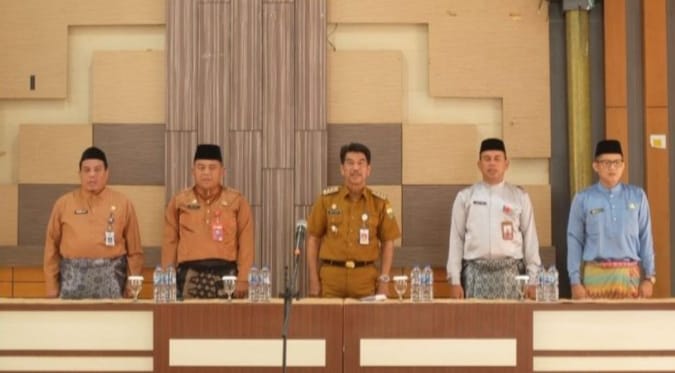 Disdikbud Muaro Jambi Gelar Pengukuhan Jabatan Penugasan Kepala Sekolah SD dan SMP Di Lingkungan Pemerintah Kabupaten Muaro Jambi Tahun 2025