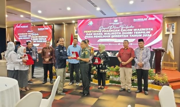 Kodim 0415/Jambi Kawal Ketat Rapat Pleno Penetapan Walikota dan Wakil Walikota Terpilih