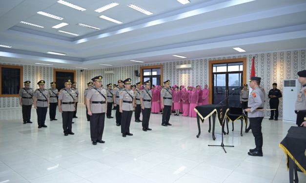 Kapolda Jambi Irjen Pol. Rusdi Hartono Pimpin Upacara Sertijab dan Pelantikan Pejabat Utama Polda Jambi