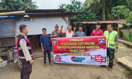 Bhabinkamtibmas Gencar Sosialisasikan Bahaya Judi Online di Desa Bangun