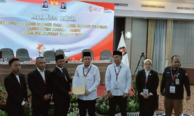 Rapat Pleno KPU Sahkan BBS – Jun Menjadi Bupati Dan Wakil Bupati Muaro Jambi Periode 2024-2029