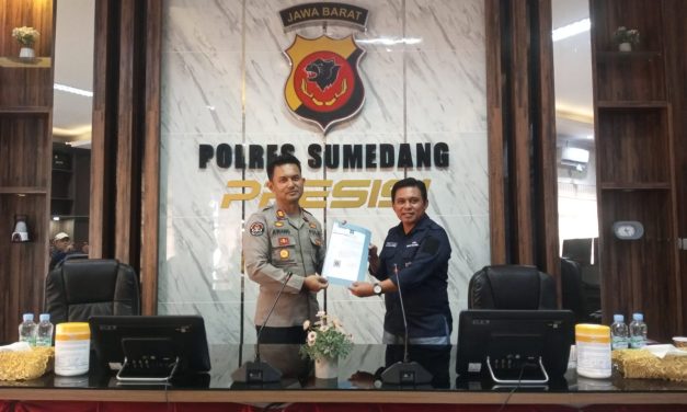Dewan Pimpinan Pusat (DPP) Solidaritas Insan Media dan Penulis (SIMPE) Nasional melakukan kunjungan Silaturahmi ke Polres Sumedang