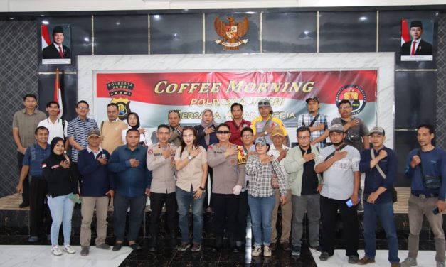 Coffe morning bersama awak Media Kapolresta Jambi Kombes Pol.Boy Sutan Binanga saya manusia biasa