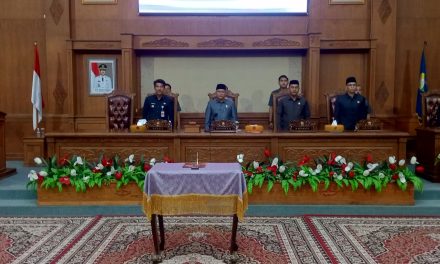 DPRD Kabupaten Muaro Jambi Menetapkan Pasangan BBS – Jun Sebagai Bupati Dan Wakil Bupati Terpilih Periode 2025 – 2030