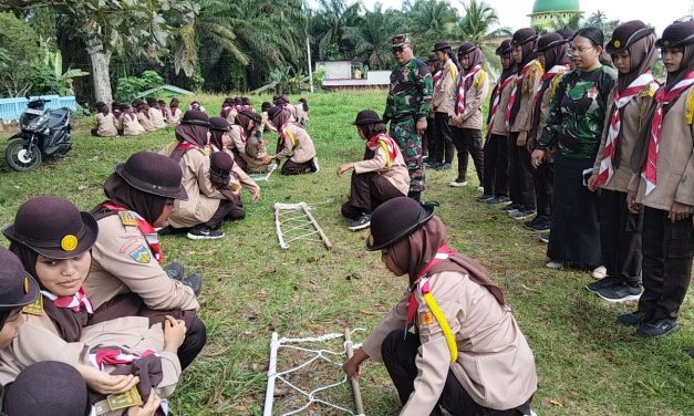 Saka Wirakartika di SMA N 12 Merangin Personil Kodim 0420/Sarko Berikan Pendampingan