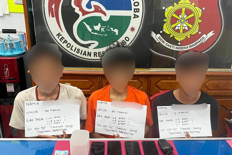 Satresnarkoba Polres Tebo Berhasil Tangkap Tiga Pelaku Peredaran Penyalahgunaan Narkotika di Kecamatan Tebo Ulu