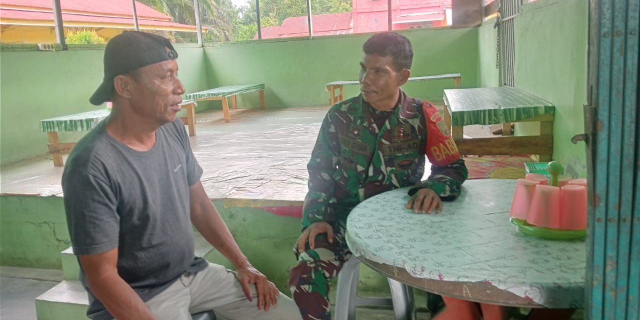TNI Jalin Sinergitas dengan Masyarakat Ulak Makam melalui Komsos