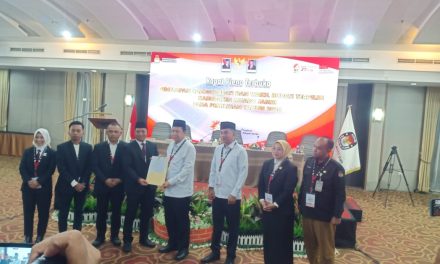 KPU Muaro Jambi Menggelar Rapat pleno terbuka penetapan pasangan calon Bupati dan Wakil Bupati terpilih Kabupaten Muaro Jambi