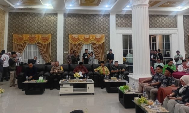Pabung Kodim 0420/Sarko Hadir Dalam Rapat Pleno Penetapan Bupati/Wakil Bupati Terpilih Kabupaten Sarolangun Tahun 2024-2029
