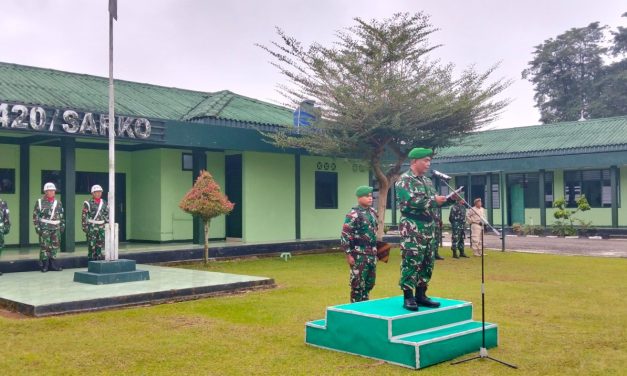 Kasdim 0420/Sarko Pimpin Upacara Bulanan, Tingkatkan Disiplin dan Semangat Prajurit