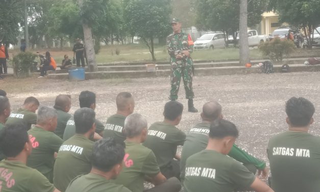 Koramil 420-04/ Sarolangun Latih Pbb Untuk Timbulkan Di Siplin Rasa Cinta Tanah Air