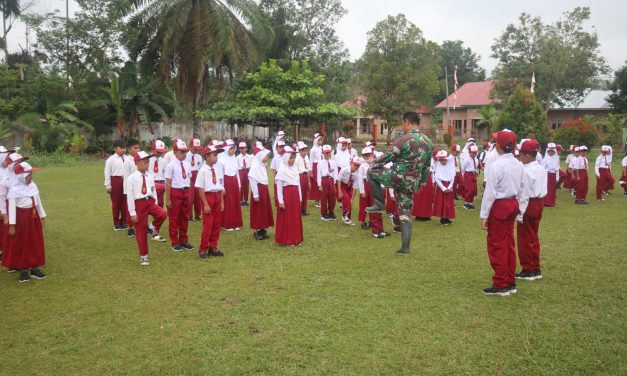 Satgas TMMD Ke-123 Kodim 0416/Bute Latih PBB Sejak Usia Dini di SD Negeri 06/VII Teluk Kuali