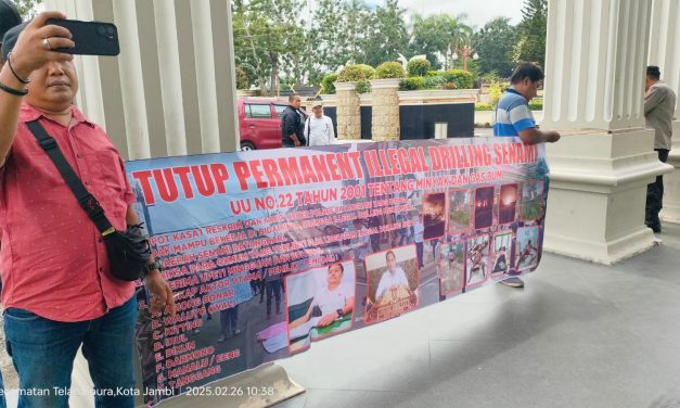 Gedung DPRD Jambi Kosong, Massa Nyaris Segel Kantor dalam Aksi Protes Ilegal Drilling