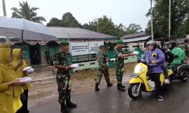 Kodim 0420/Sarko Gelar Pembagian Takjil di Bulan Suci Ramadhan