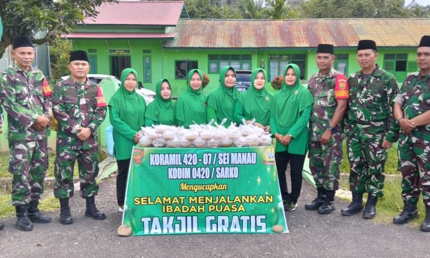 Semarakan Bulan Suci Ramadhan Kodim 0420/Sarko Gelar Pembagian Takjil