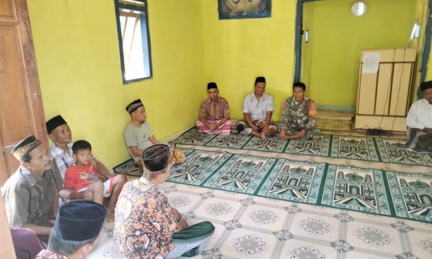 Giat Komsos Sarana. Kebersamaan Babinsa Dengan Warga Binaan