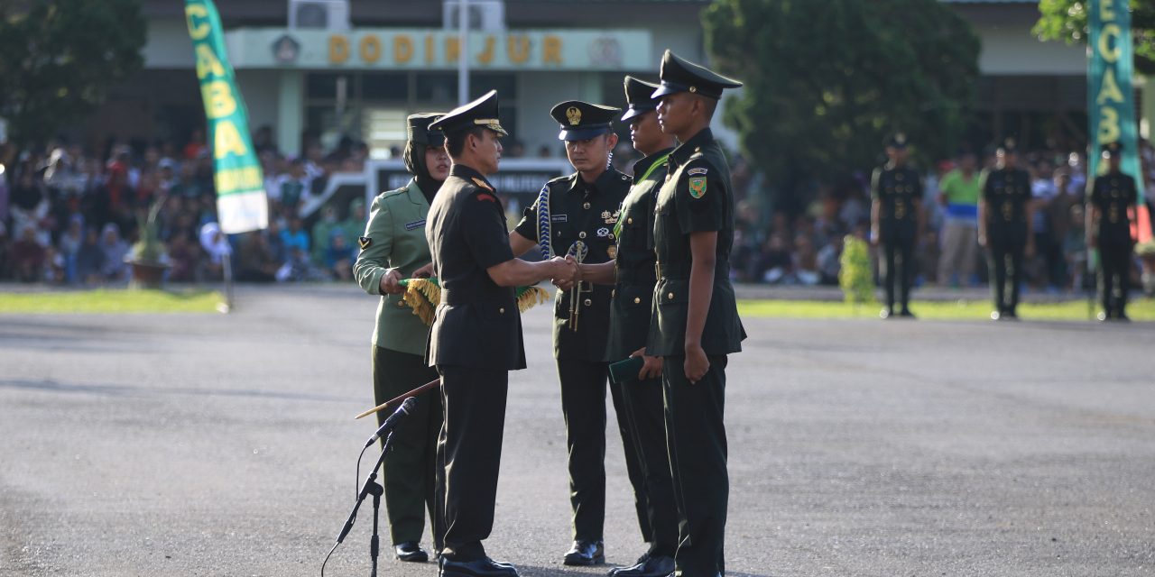 Pangdam II/Sriwijaya Tutup Dikmaba TNI AD Rindam II/Swj dan Lantik 527 Prajurit Bintara