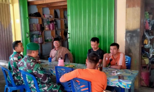 Babinsa Komsos Dengan Warga Desa Binaan Menjadikan Hubungan Yang Baik