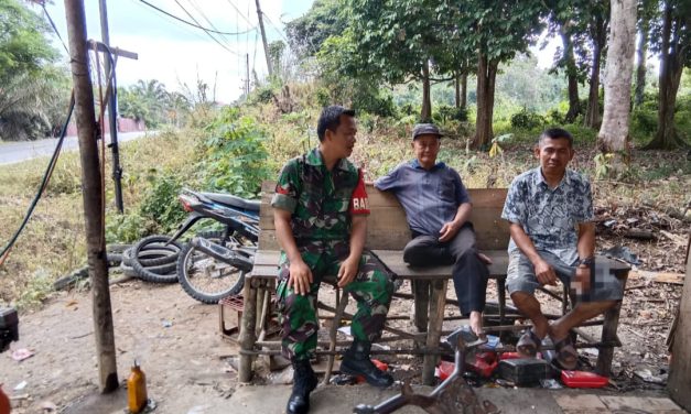 Demi Menjalin Hubungan Baik, Babinsa Melaksanakan Komsos Dengan Warga Binaan