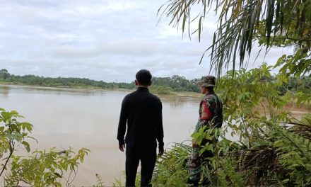 Aktif Patroli Cek Debit Air untuk Antisipasi Bencana Alam