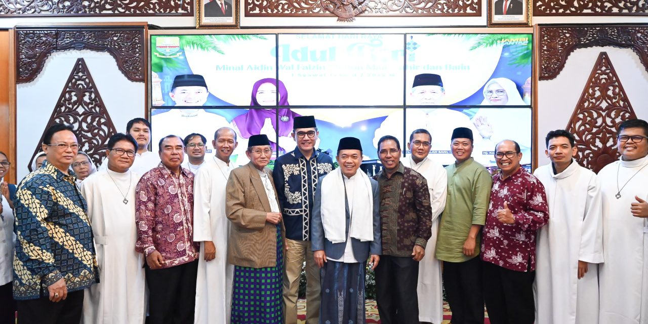 Kapolda Jambi Hadiri Halal Bihalal Idul Fitri 1446 H Bersama Gubernur