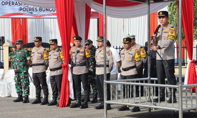 Polda Jambi Gelar Apel Pergeseran Pasukan Pengamanan Pemungutan Suara Ulang (PSU) Di Kab. Bungo